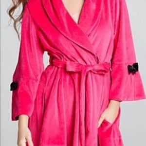 Glam Betsy Johnson Robe Large